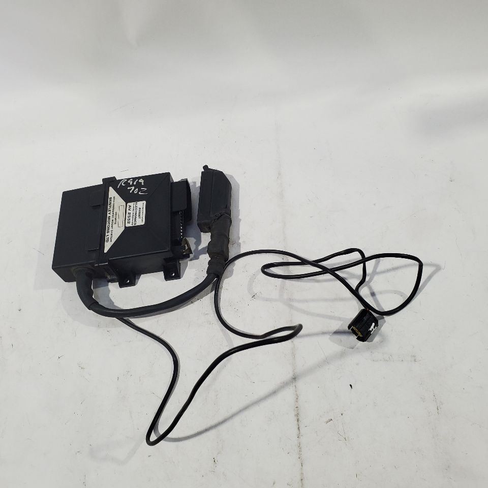 1991 Bentley Turbo R OEM Engine Management Boost UD75016