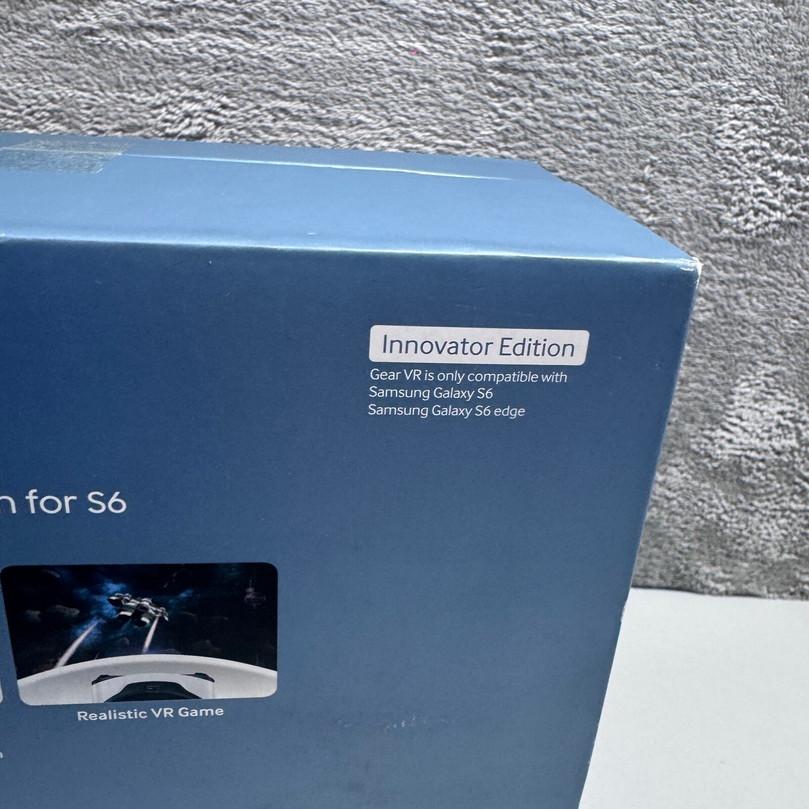 Samsung Gear VR Innovator Edition Headset for Galaxy S6 and S6 Edge