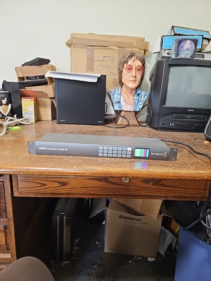 Blackmagic Design ATEM Production Studio 4K – 8-Input Live Switcher