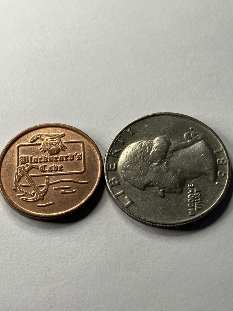 Older 1-point Blackbeard’s Cabe Arcade Token Defunct #ty1