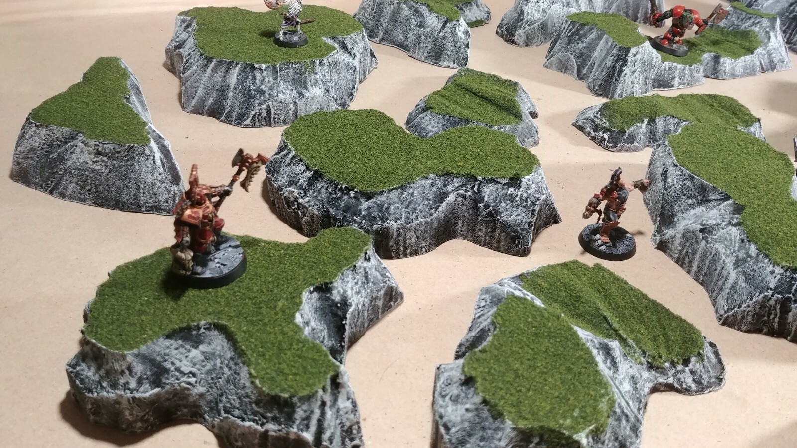 Wargaming Terrain - Large Box Set of Hills Grass Finish