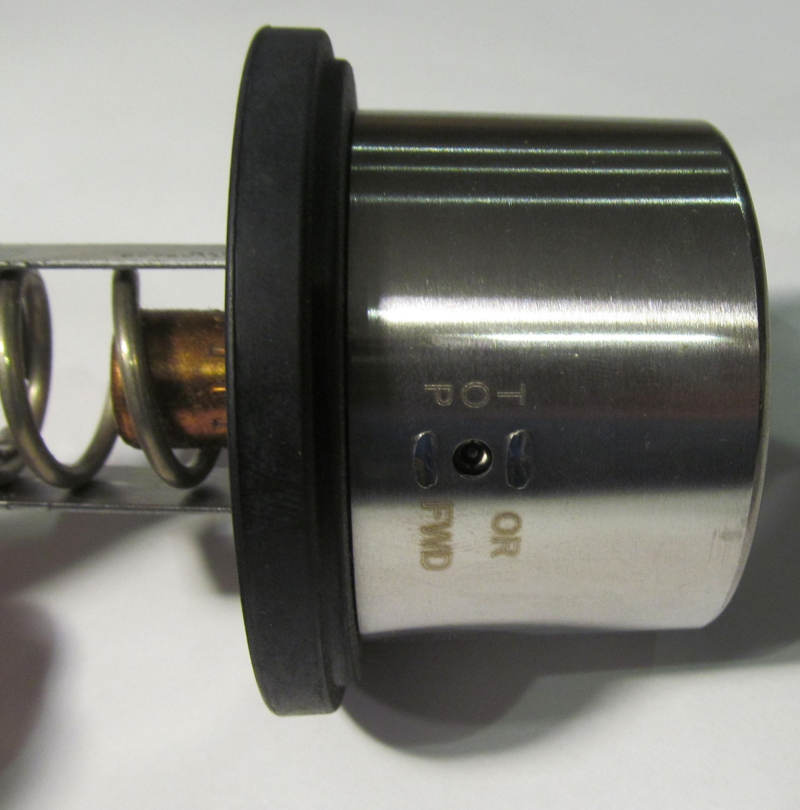 GENUINE OEM MACK DIESEL TRUCK 185° COOLANT THERMOSTAT 657GC324B P85 WEIR-STAT