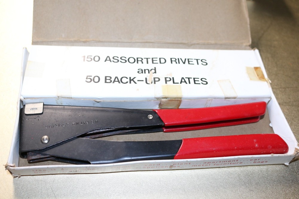 Sears Craftsman Riveting Tool Kit complete w/ rivets GORGEOUS CONDITION