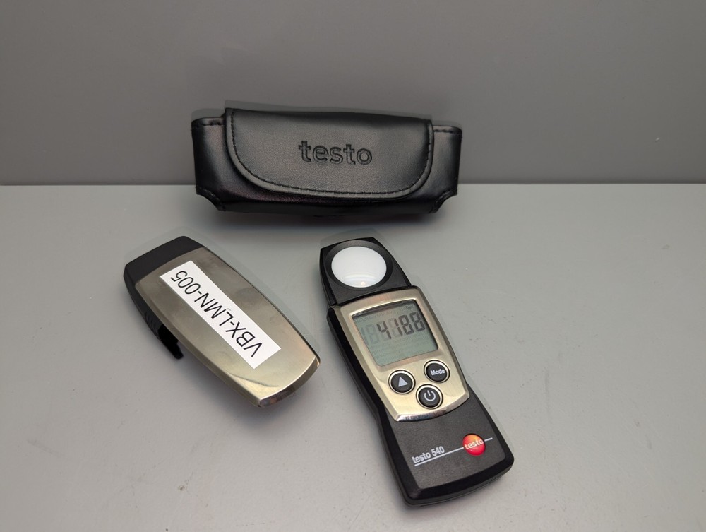 Testo 540 Pocket Light Meter Digital Display Light Meter with Case