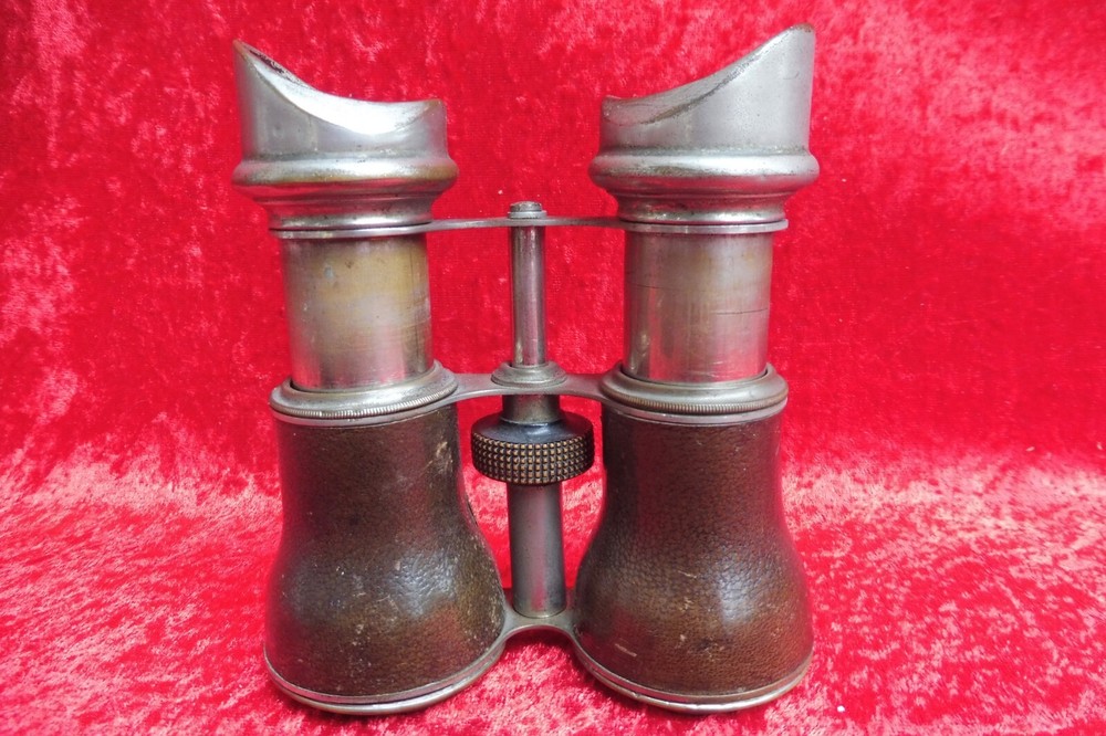 Very old binoculars, Military World War
