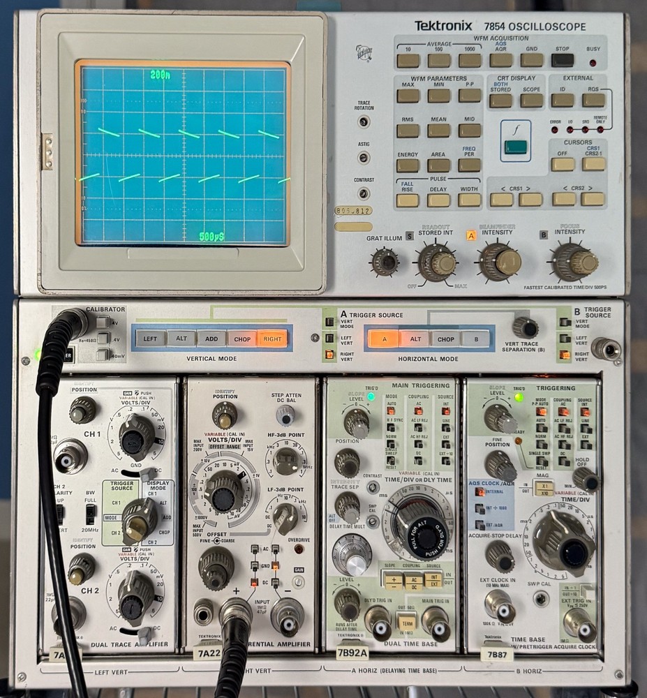 Tektronix 7A24 Dual Trace Amplifier Vertical Plug-in - Tested & working