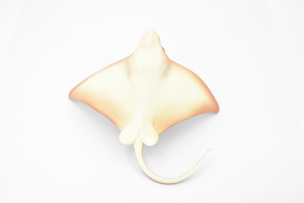 Spotted Eagle Ray, Realistic Toy Figure, Model, Replica, 5" CH351 BB136