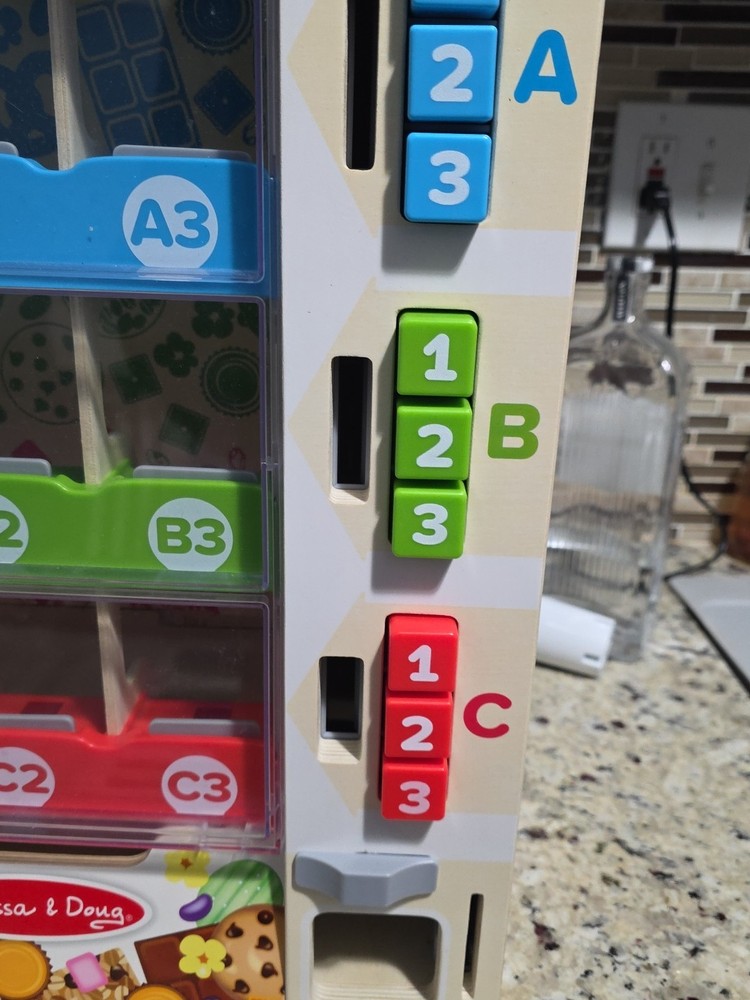 Melissa & Doug Wooden Vending Machine (Machine Only)