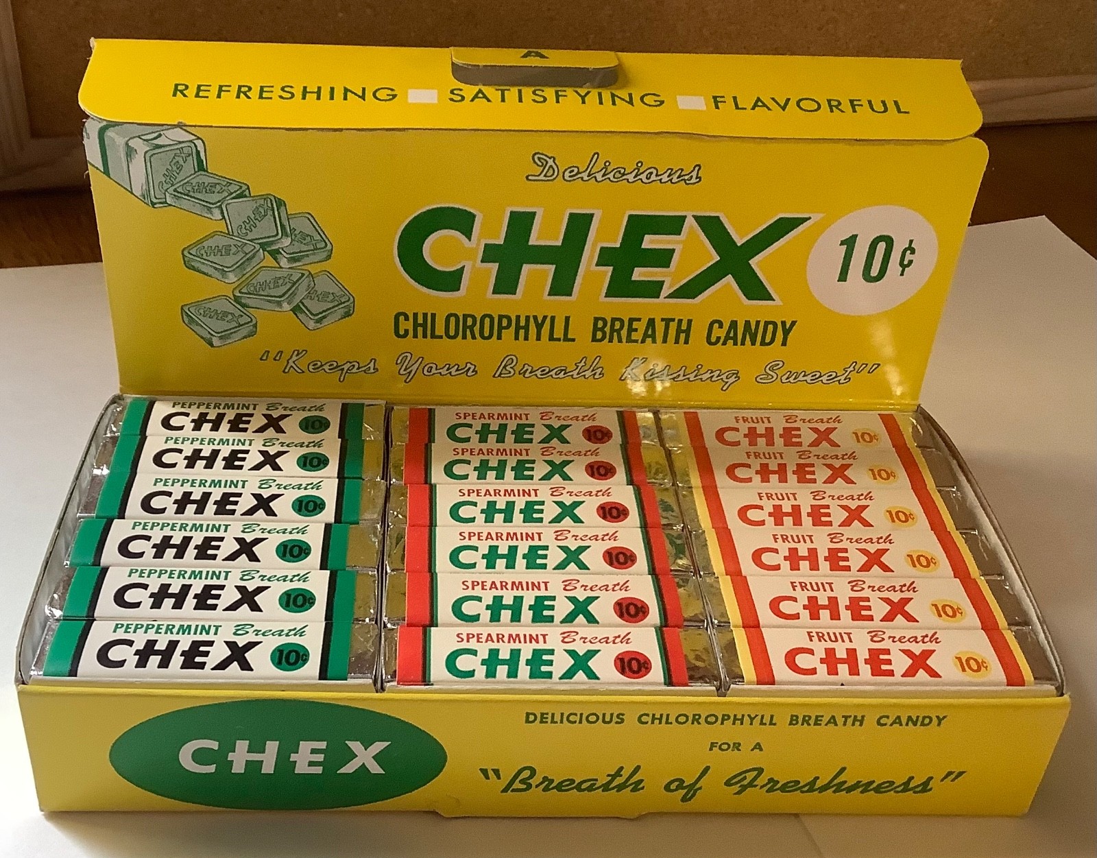 VINTAGE 1940s ADVERTISING CHEX CHLOROPHYLL BREATH CANDY & DISPLAY NIB DEAD STOCK