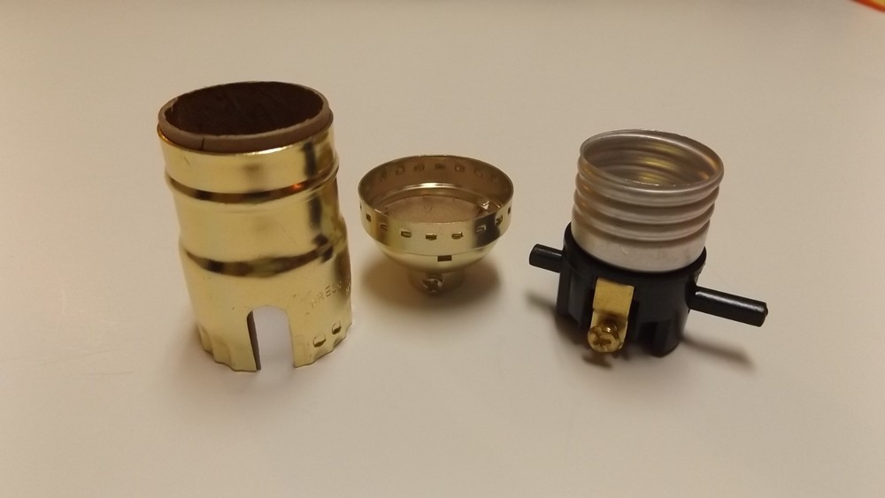 BRASS PLATED PUSH-THRU LAMP SOCKET E26 FOR TABLE LAMP SWITCH NEW 30751J