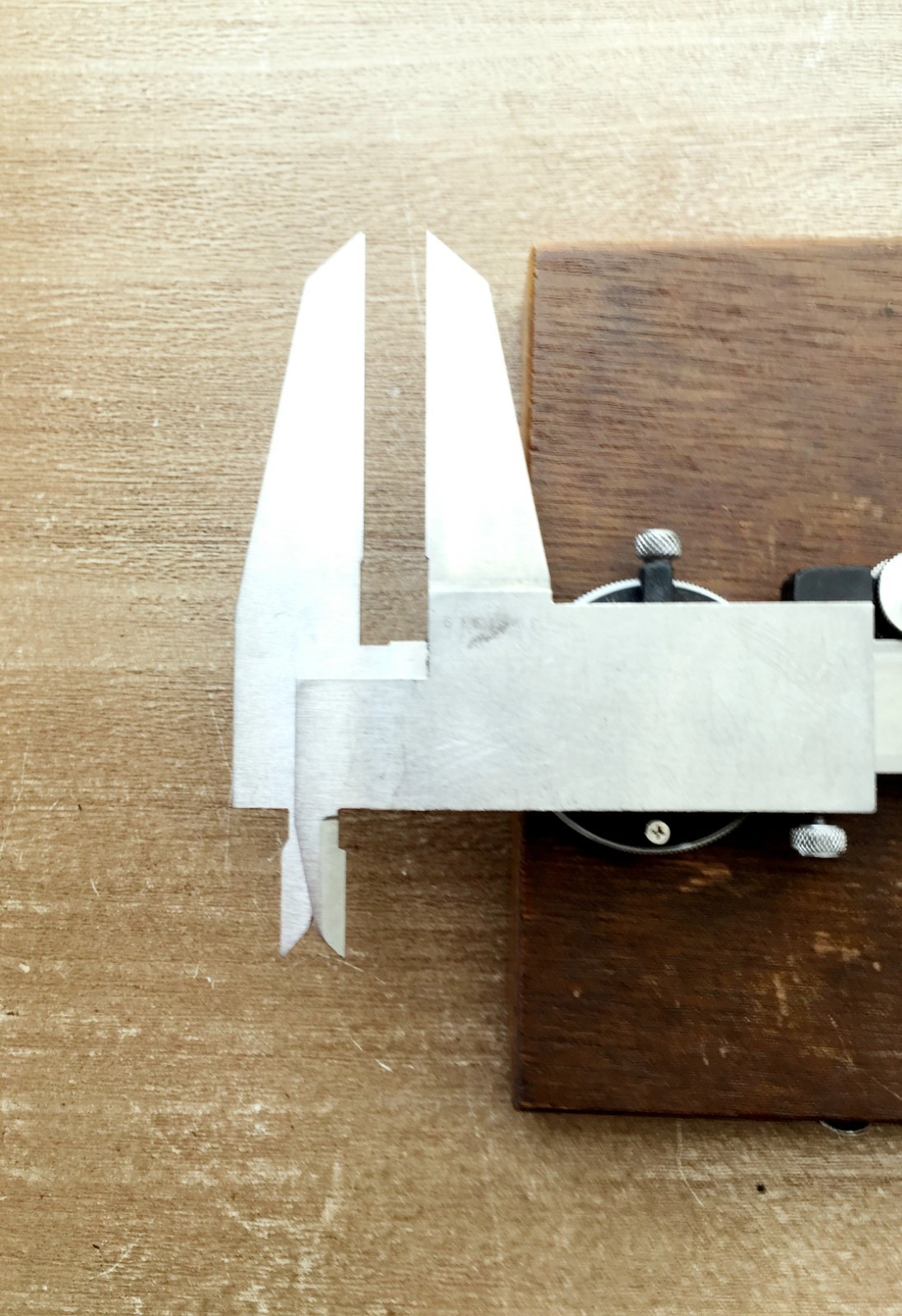 Mitutoyo Dial Caliper 12" Calibrated 505-645-50 .001" With Case Made In JAPAN