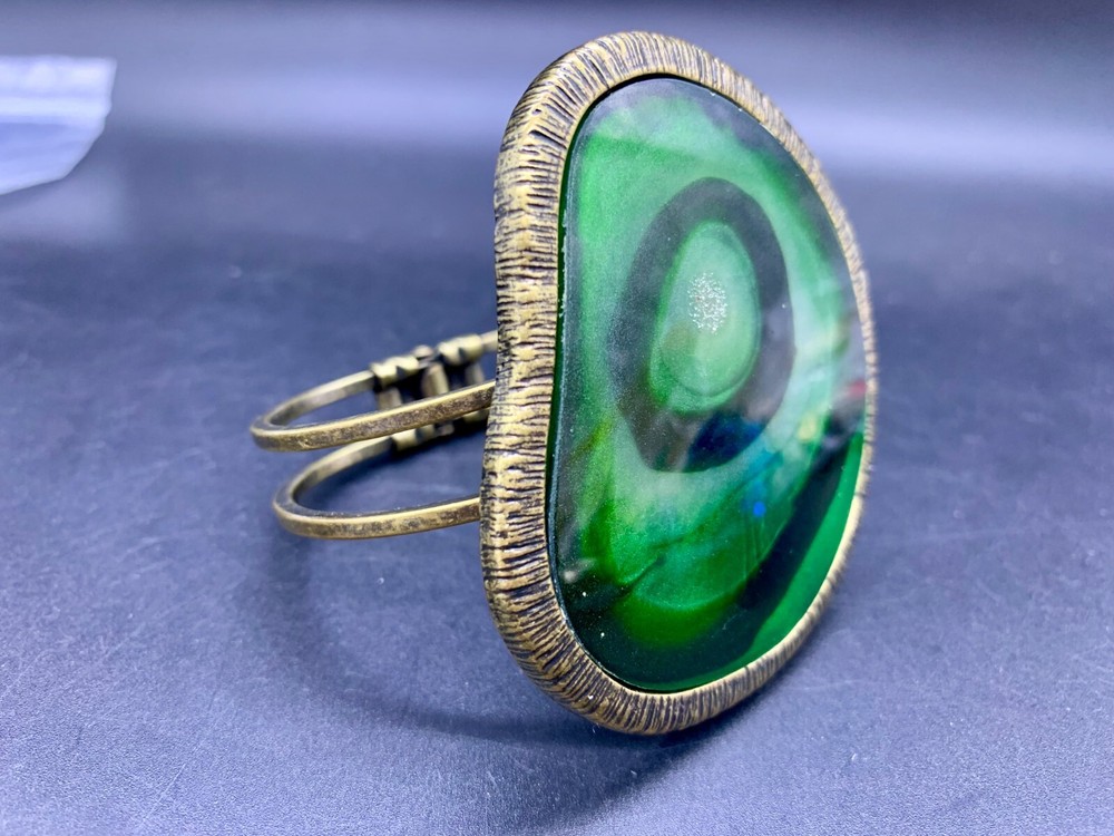 SIGNED STATEMENT FREE FORM GREEN BRONZE MODERNIST BRACELET
