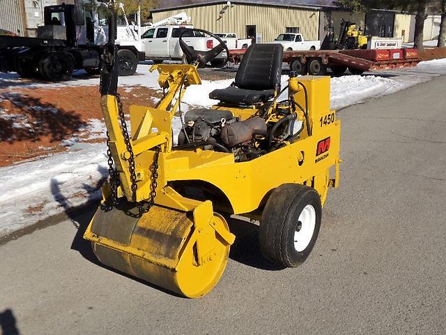 1969 MAULDIN TOWABLE TANDEM SMOOTH DRUM ROLLER