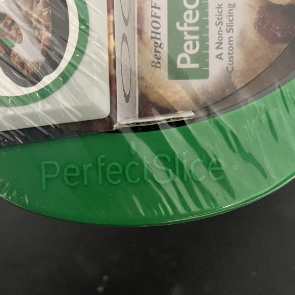 BergHOFF's Perfect Slice Non-Stick Bakeware Pie & Custom Slicing System in One