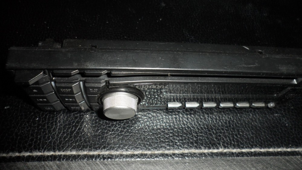 CLARION DB285USB FACEPLATE ONLY / USED TESTED WORKING