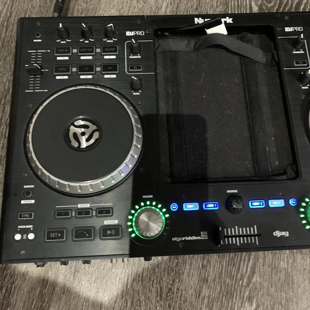 Numark iDJ Pro premium DJ controller for iPad