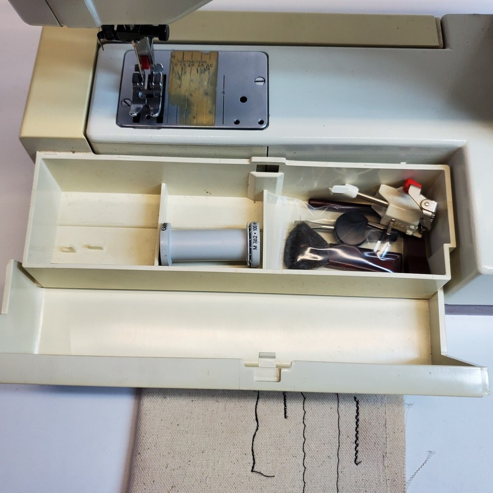 PFAFF Synchrotronic 1229 Sewing Machine AS-IS Read Condition
