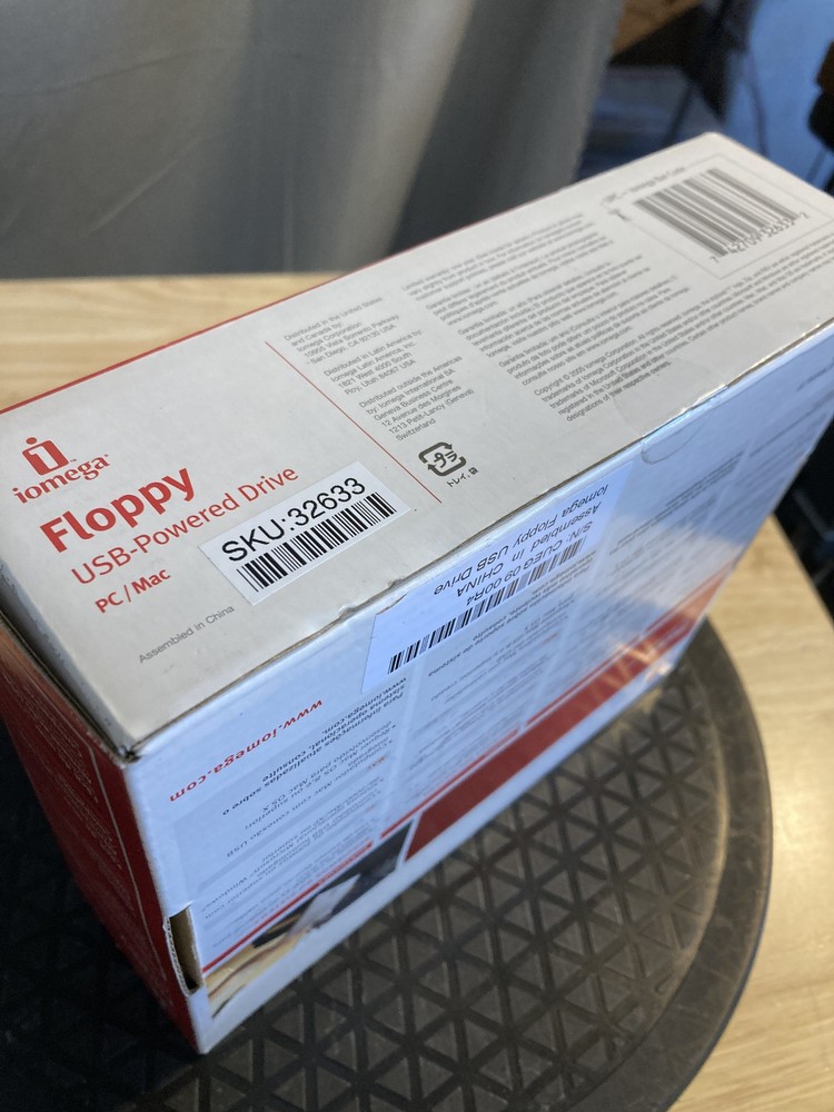 Iomega Floppy USB-Powered Drive for PC/Mac - Open Box Floppy Drive