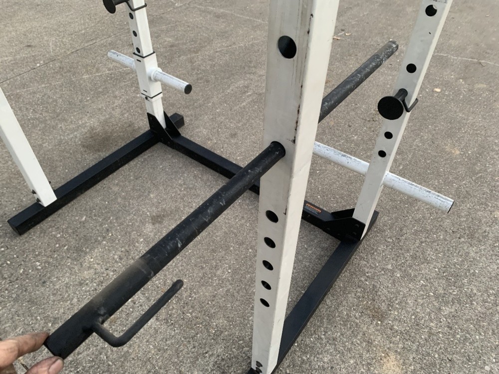 Squat Rack Power Bench Press Triceps Push Down Machine Muscle Chin Pull Up
