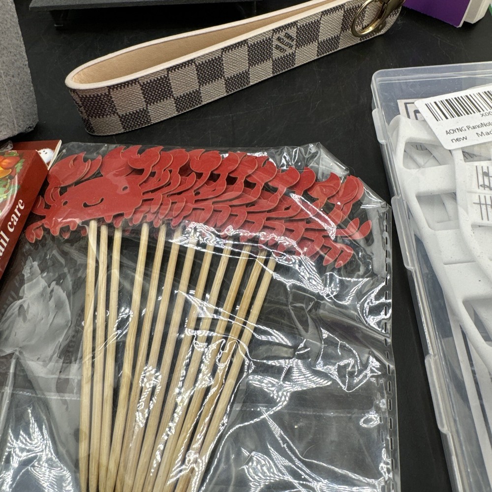 Mixed Merchandise Lot📦