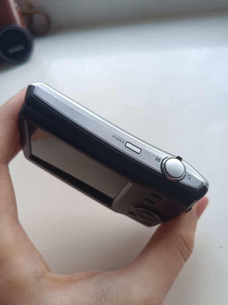 🔥Casio QV-R200 Silver 14.2MP digital compact camera🔥WORKing FULL Set🔥