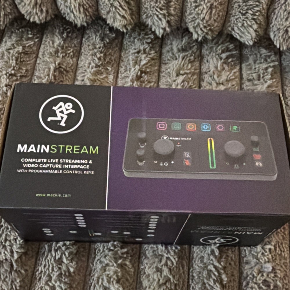 Mackie Mainstream Streaming Capture Interface: Slim Computer Accessories