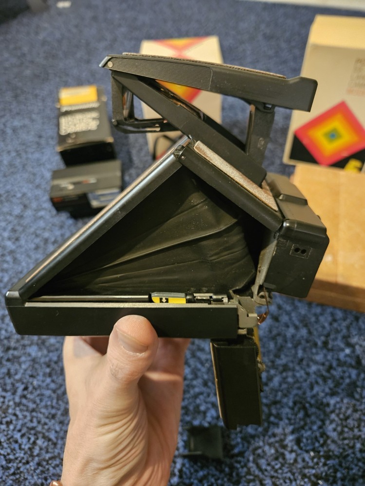 Polaroid SX-70 Land Camera Model 3 & Polaroid Pronto! B Untested