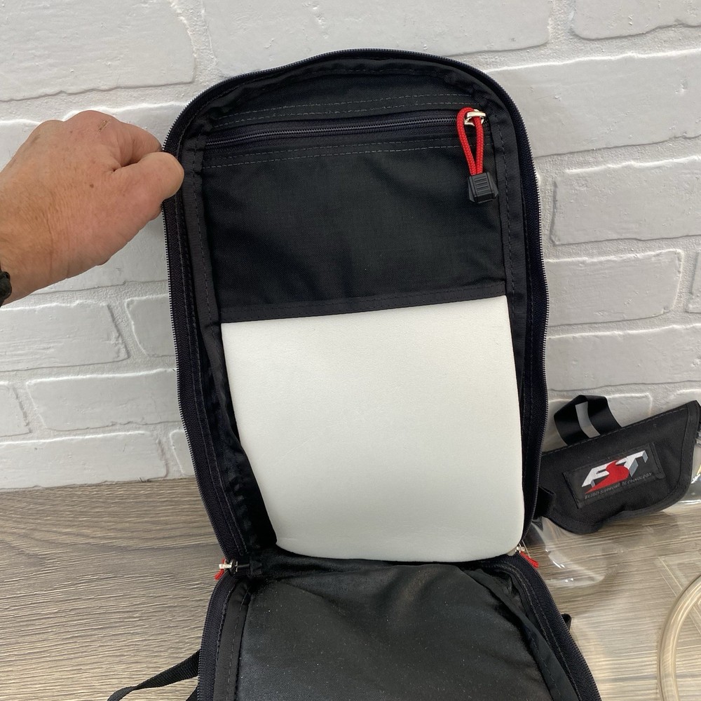 FST Fluid Support Technology Lightweight Hydration backpack in Black