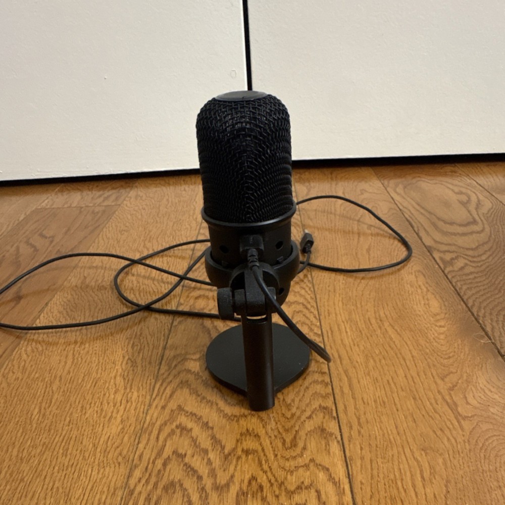 HyperX Solocast USB Microphone Black Adjustable Stand Freestanding