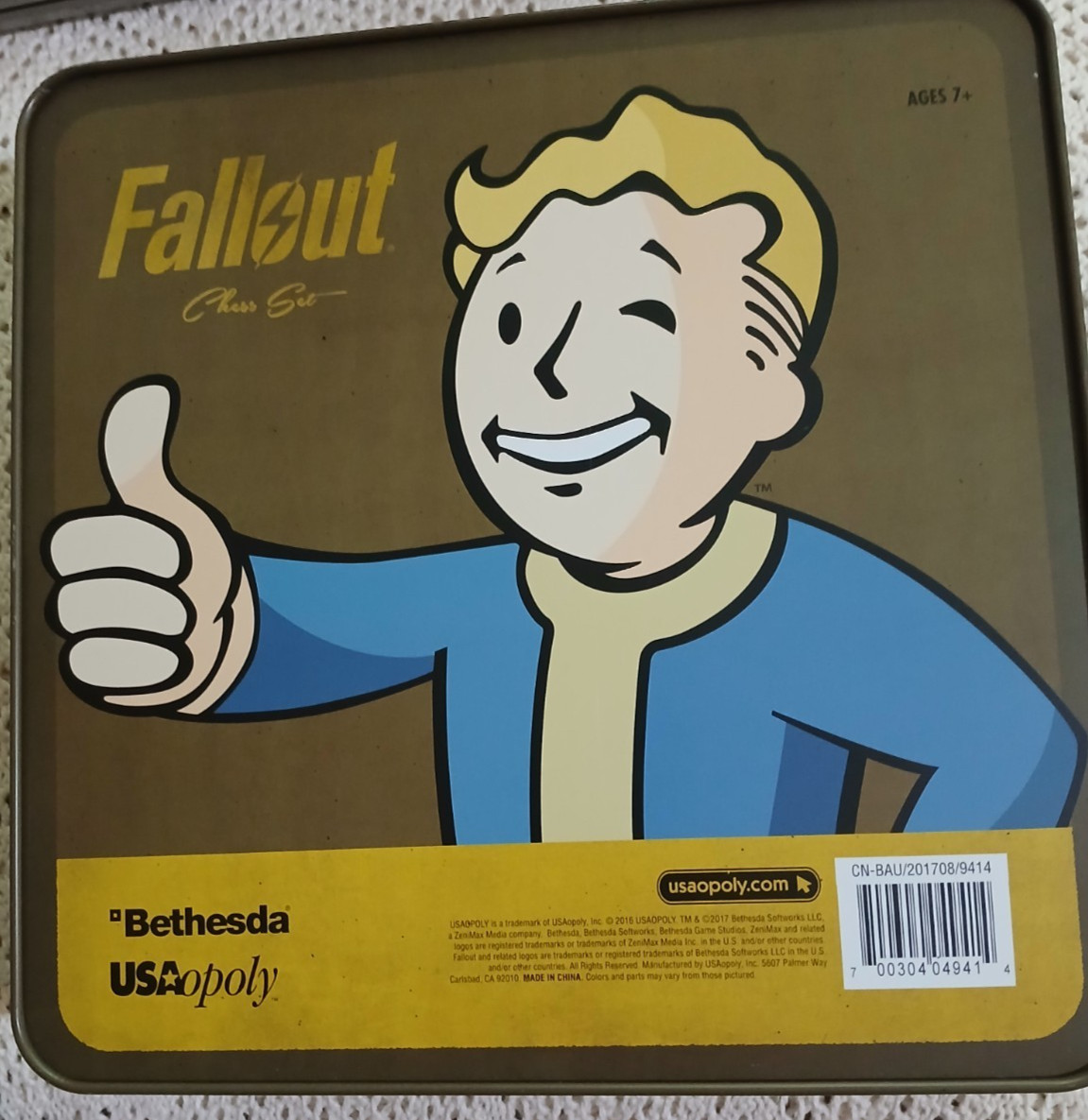 Fallout Chess Set Collector Tin Gamestop Exclusive Never used board in plastic