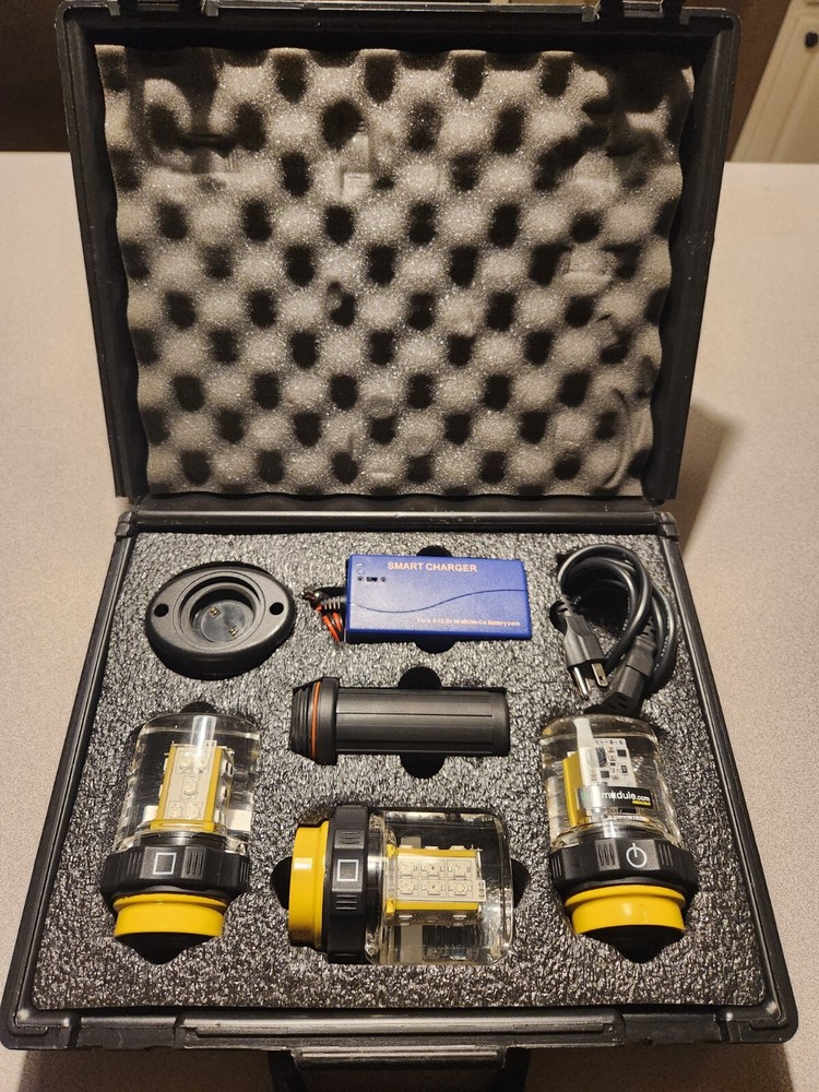 Lightmodule Waterproof LED Emergency Road Flare with Flash Strobe Solid Mode Kit