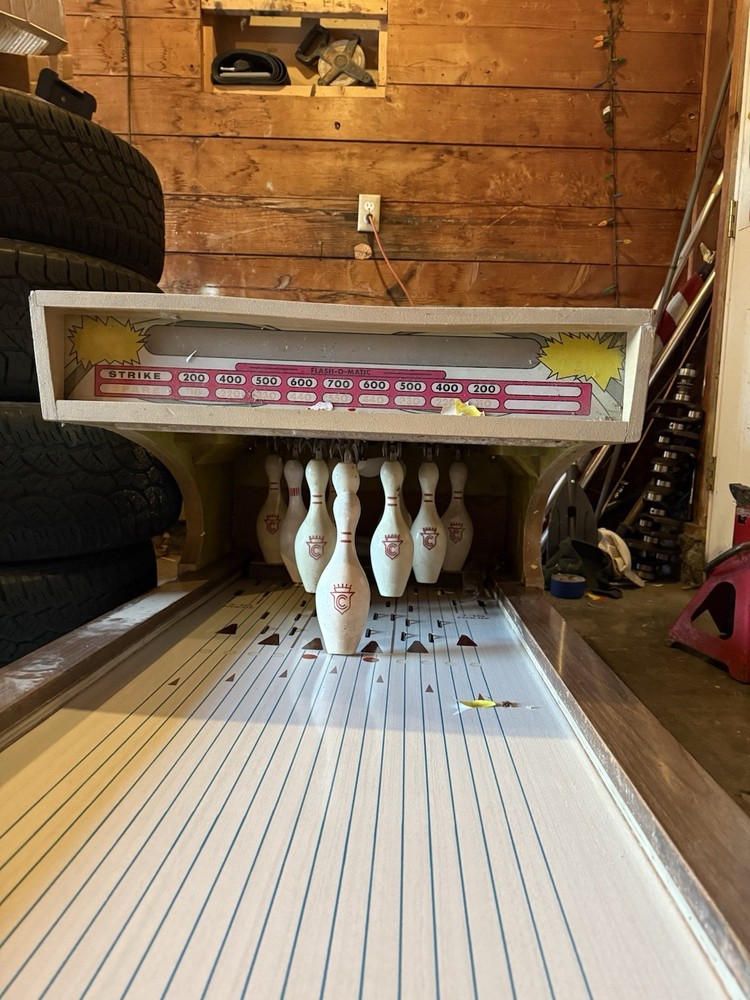 Chicago Coins, Bowling Machine
