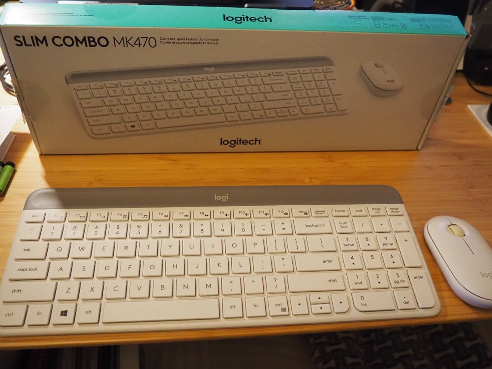 MINT! Logitech MK470 Slim Wireless Keyboard and Mouse Combo Modern Compact