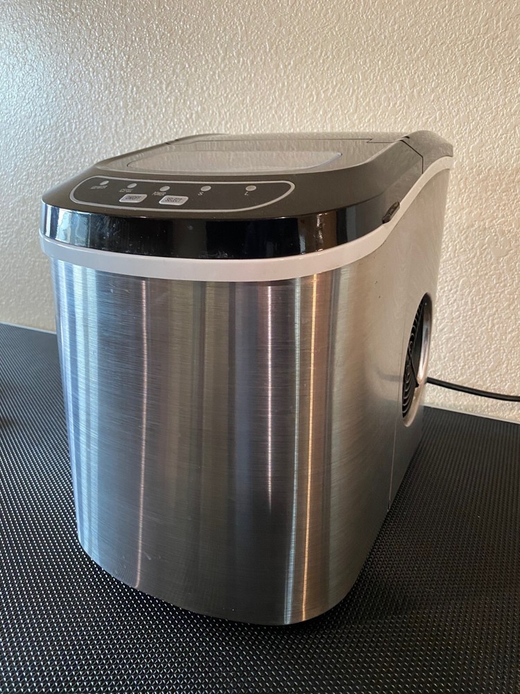 Magic Chef Portable Countertop Ice Maker Model HNIM27ST