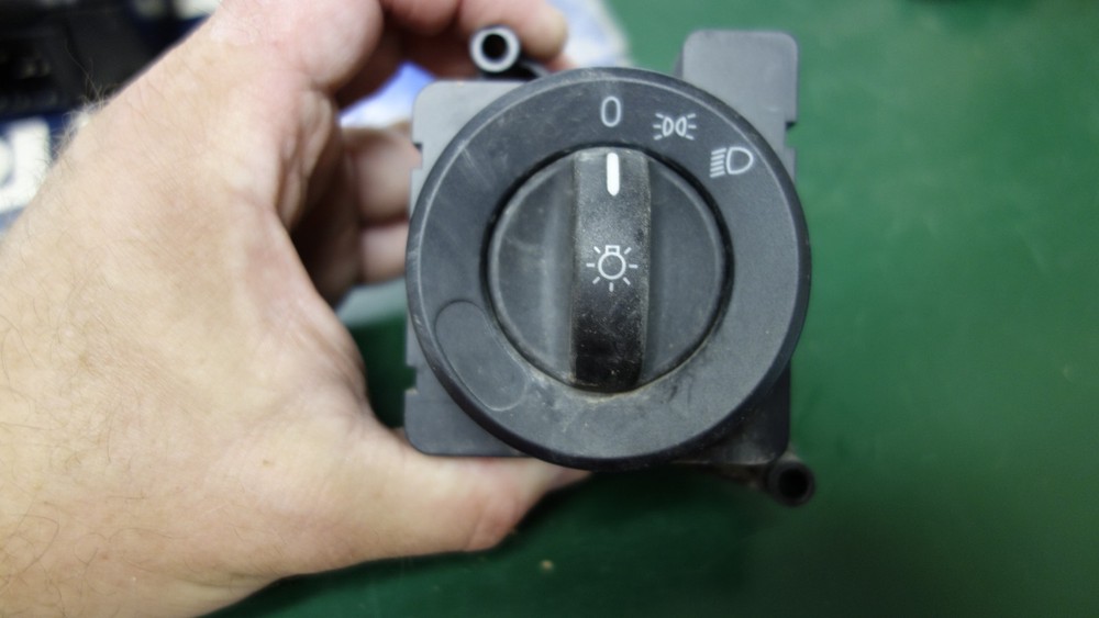 Western Star Headlight Switch A66-23891-001