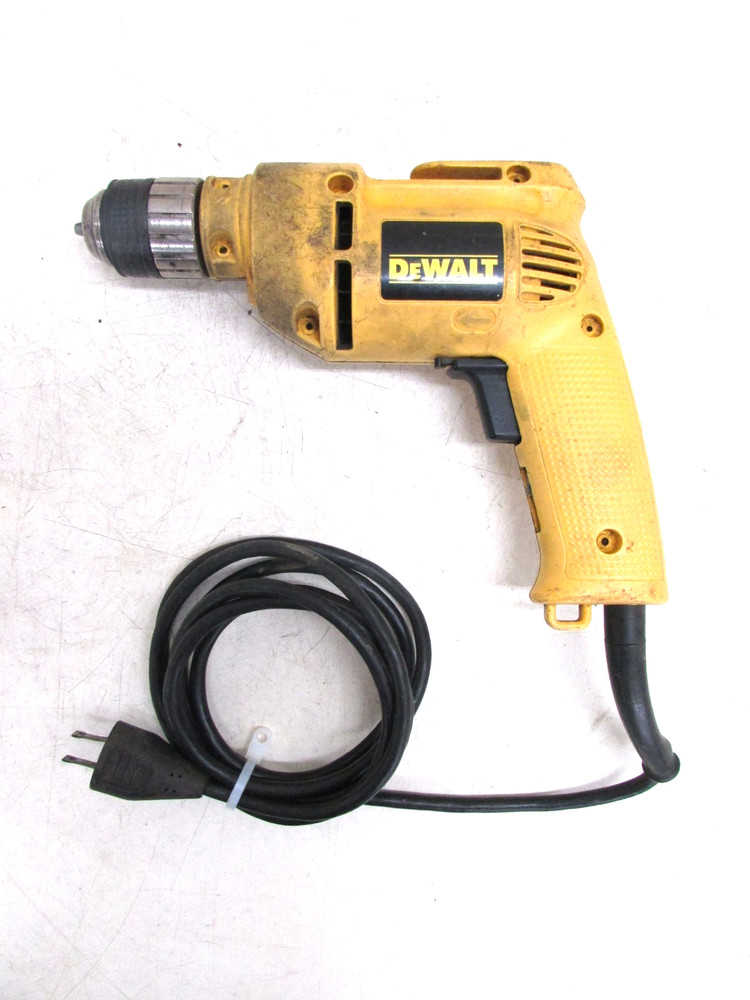 DEWALT DW106 3/8" VARIABLE SPEED REVERSING DRILL, KEYLESS CHUCK