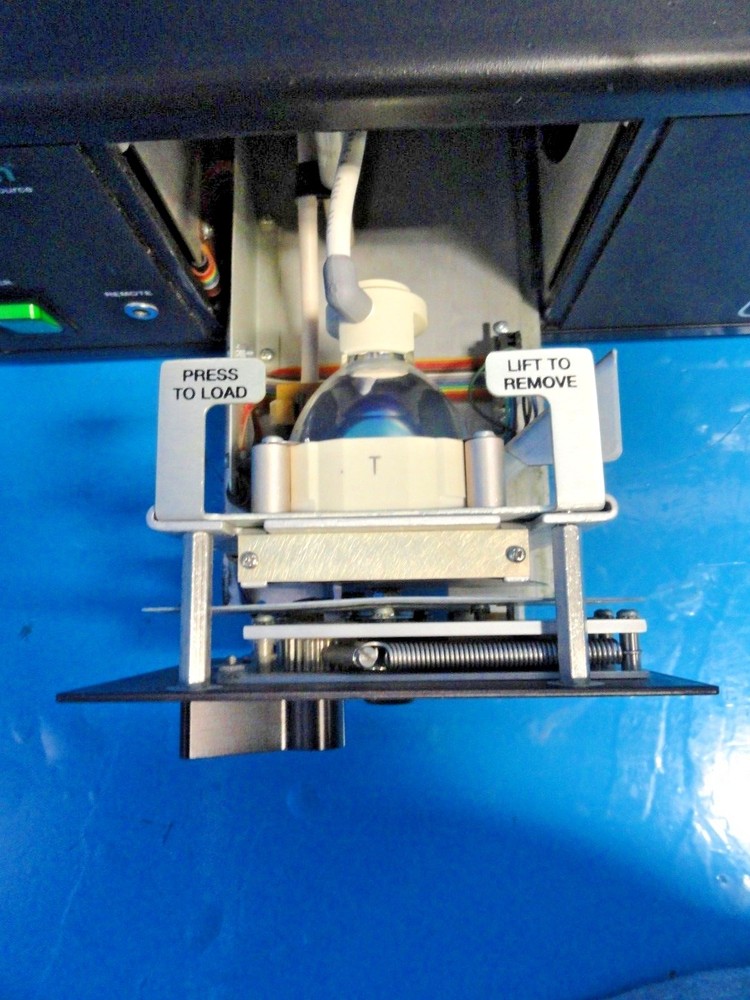 Conmed Linvatec Intravision 8425A Automatic Light Source ~16110