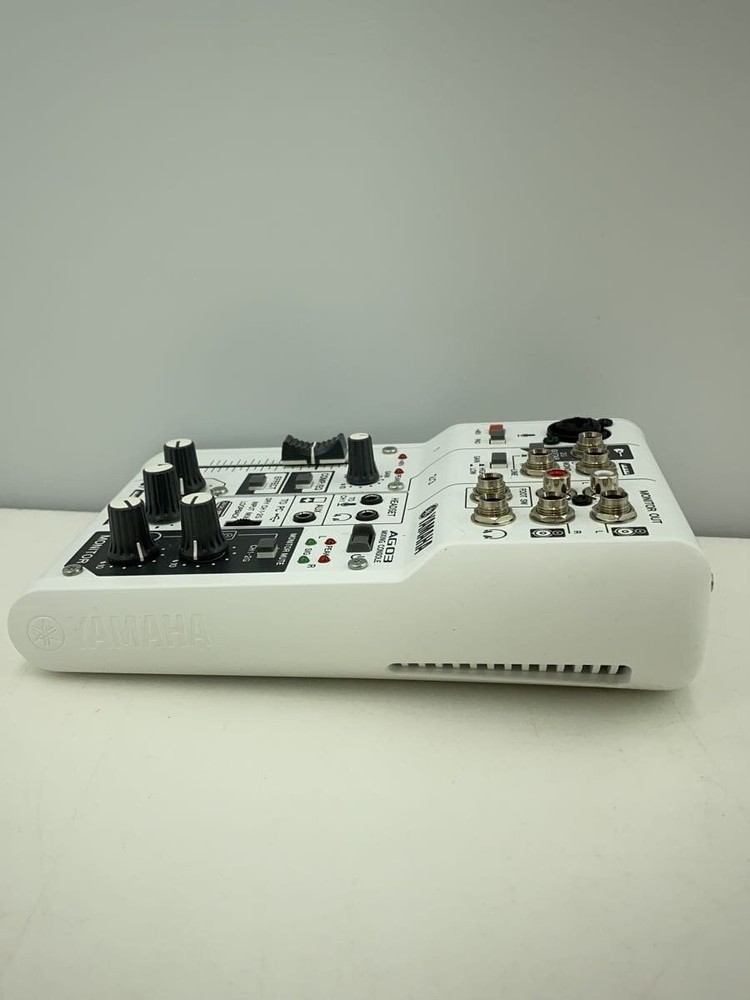 YAMAHA AG03 MIXER Used