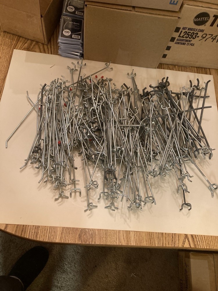 200 Peg Hooks