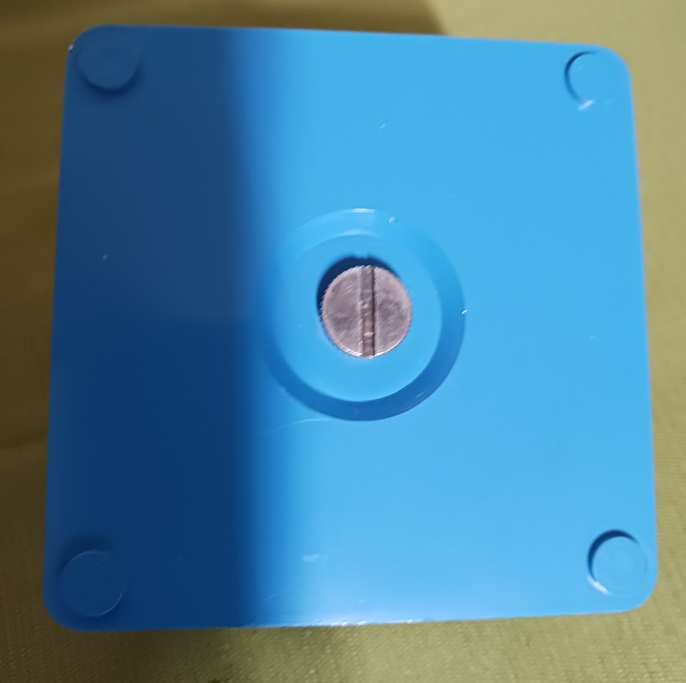 Dosimeter Charger Model 909