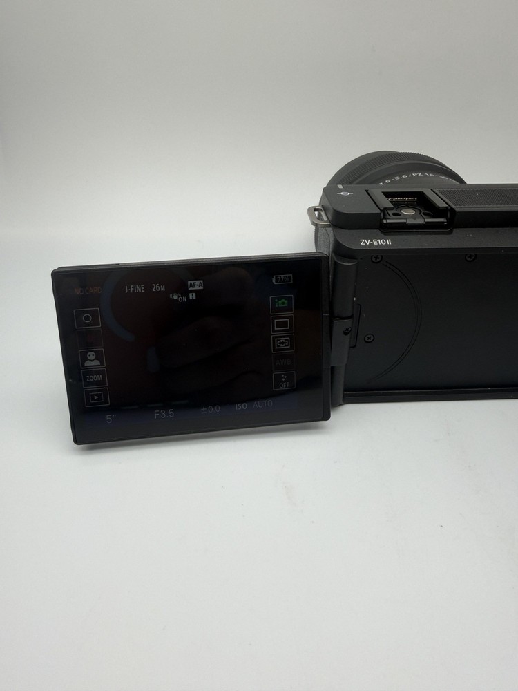 Sony zv-e10 ii 26 MP Compact Digital Camera Mint Condition!