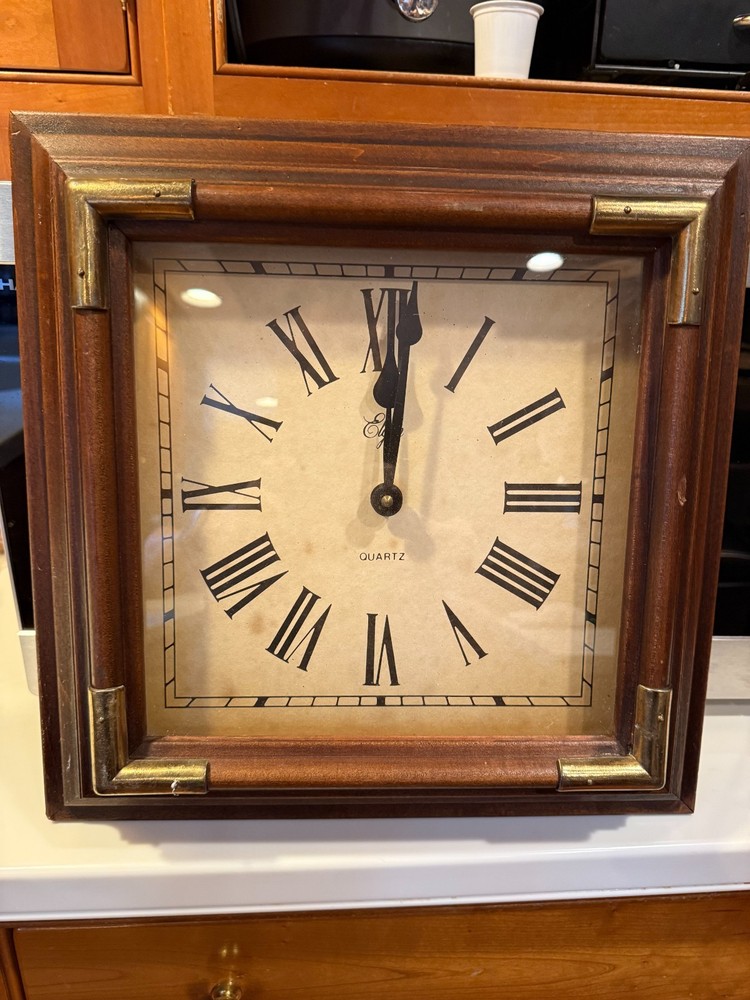 VTG 1970’s Elgin Quartz Wall Clock • Solid Wood Frame  17" X 3"D DOESN'T WORK