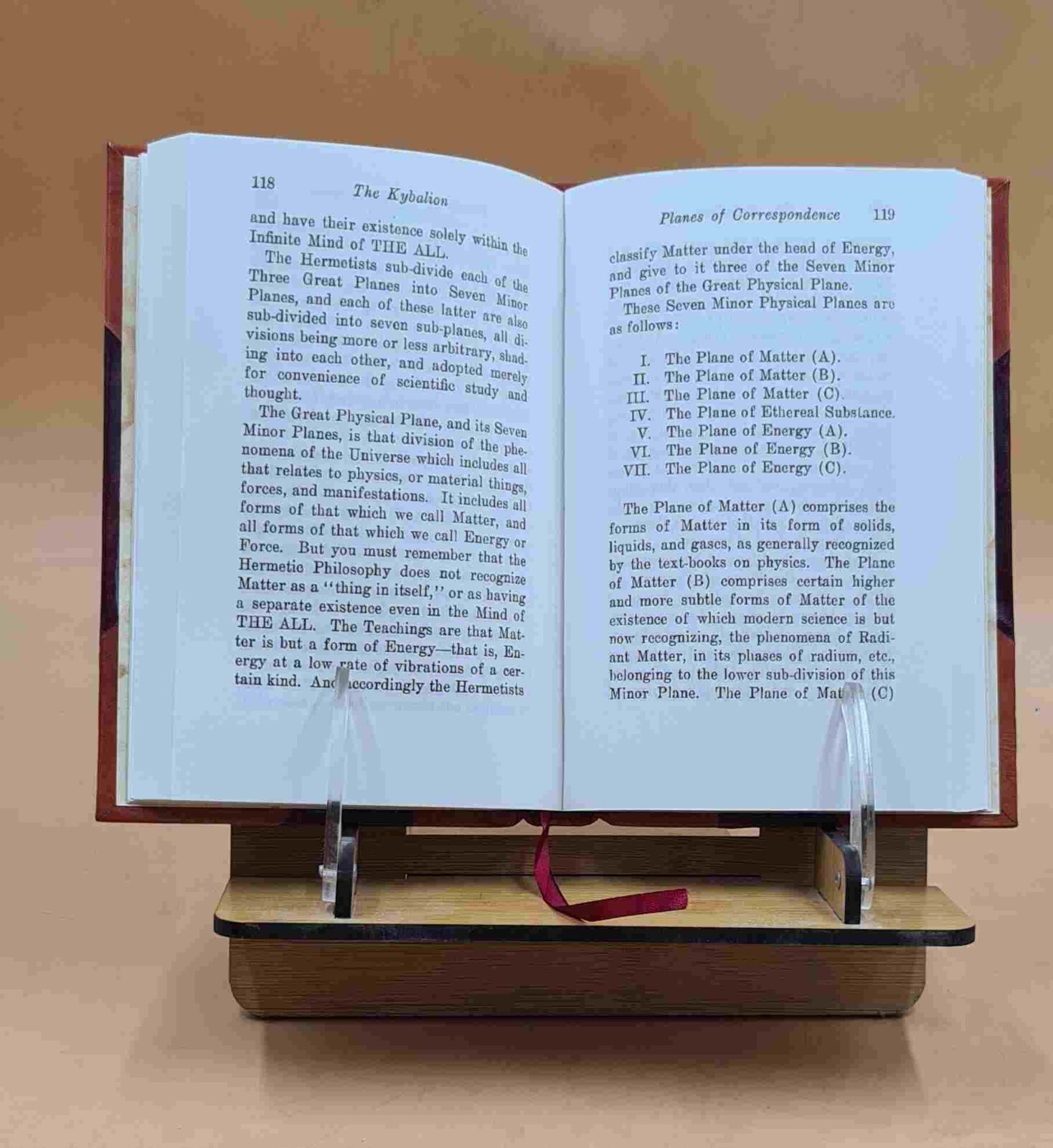 The Kybalion a study of the hermetic philosophy of ancient Egypt [Leather Bound]