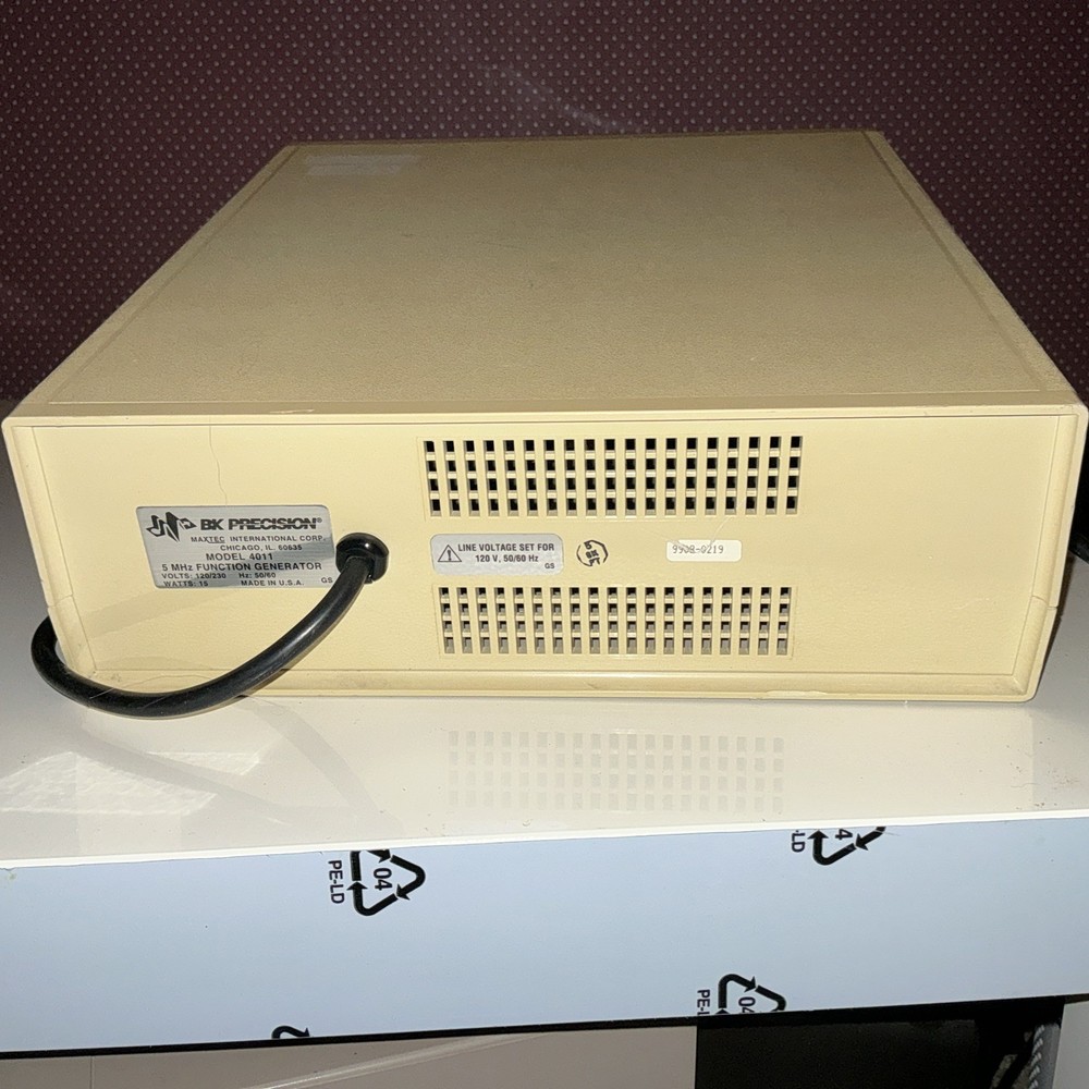 BK PRECISION 4011 - 5 MHZ FUNCTION GENERATOR
