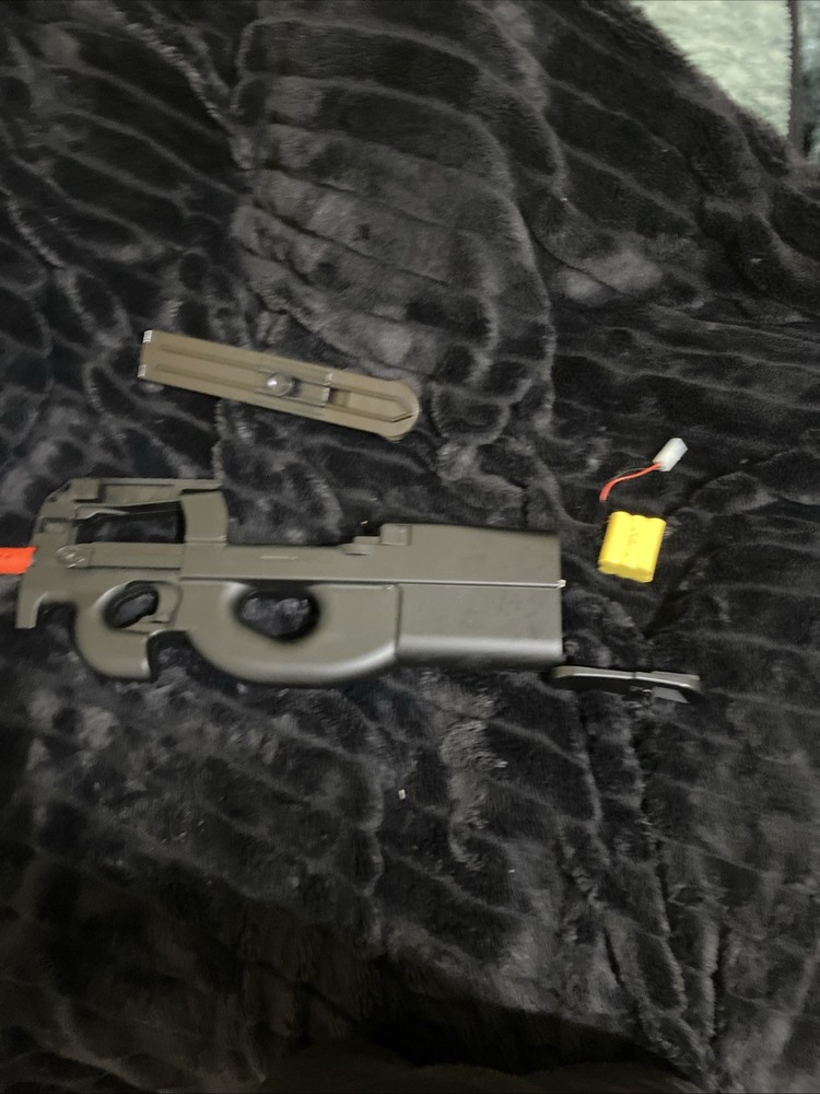 P90 Airsoft Gun