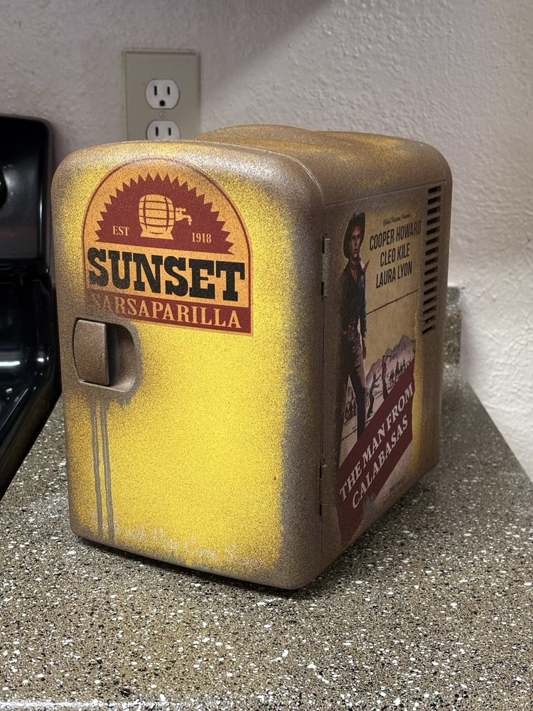 Fallout Sunset Sarsaparilla Mini Fridge: Classic Edition