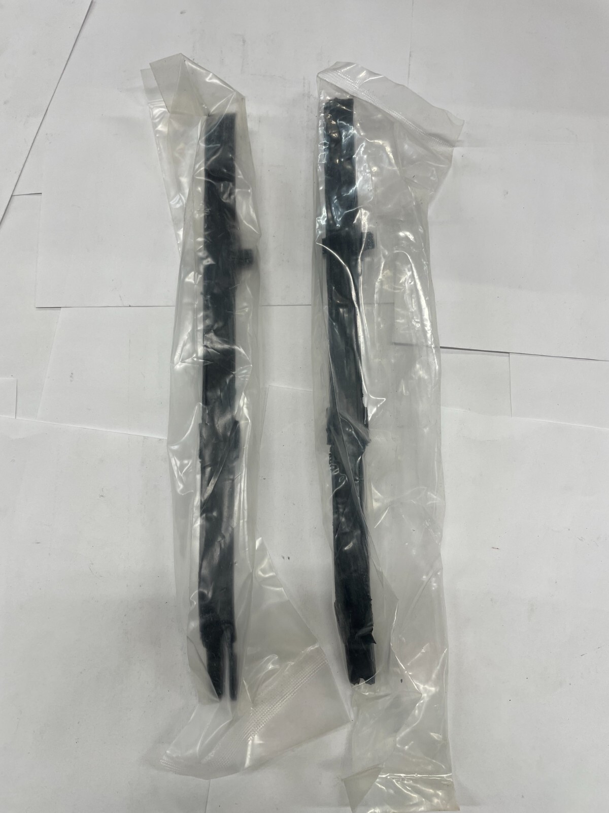 2X HONDA TRX 300 FW 4X4   TRX 300 2X4 CAM CHAIN GUIDE RAIL 14620-HC4-005  NEW