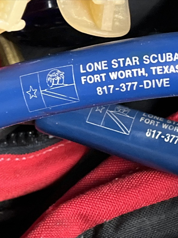 Oceanic Datamax Pro Air Scuba Dive Computer Console With Dive Bag & Regulators