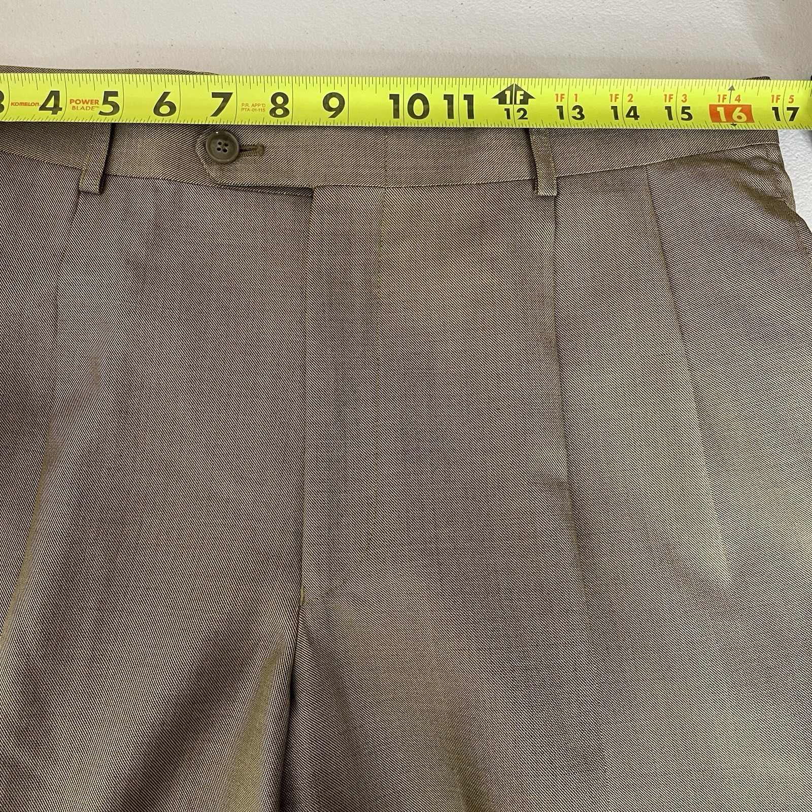 Jones New York 2 Piece Suit Mens 40S 32x30 Beige Solid Wool Silk Three Buttons