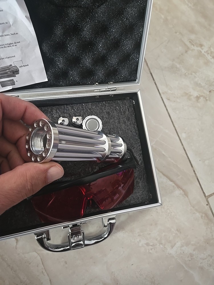 Chargable Battery Powered Powerful Laser Pointer | With Case And Design Caps